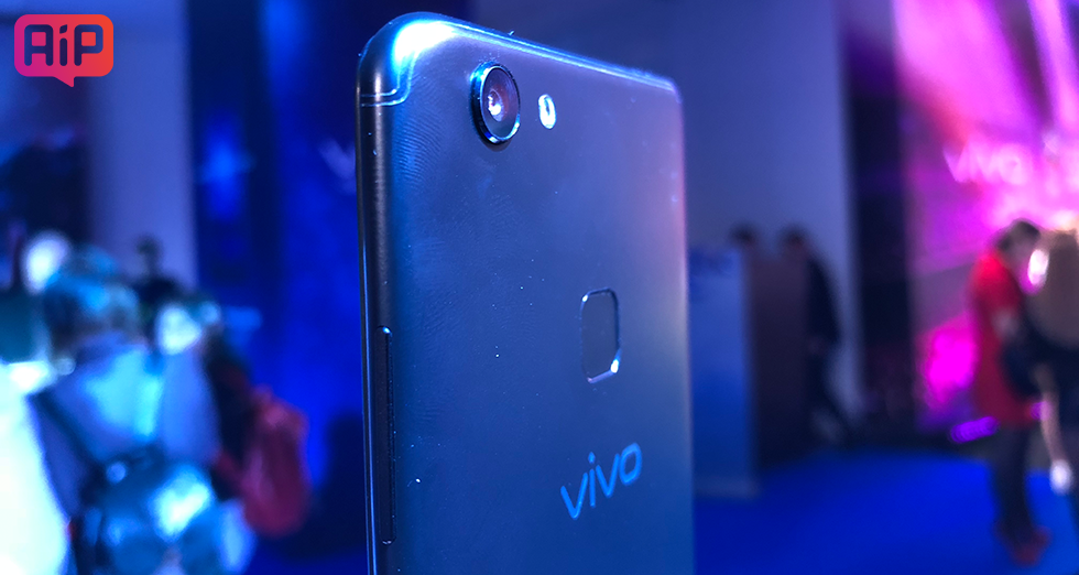 Vivo V7 и V7+ официально презентованы в России — характеристики, цена